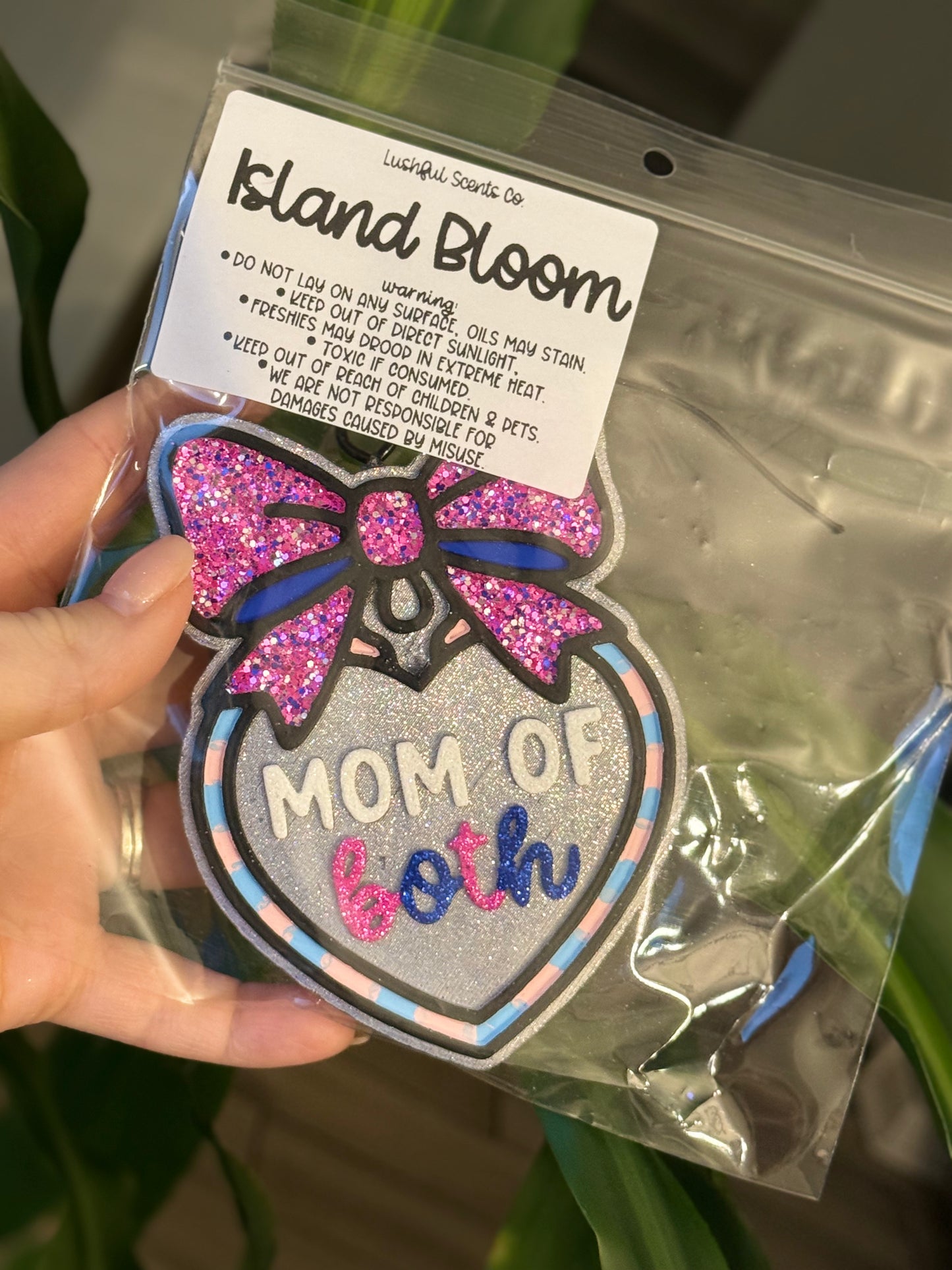 Mom of both- Island Bloom